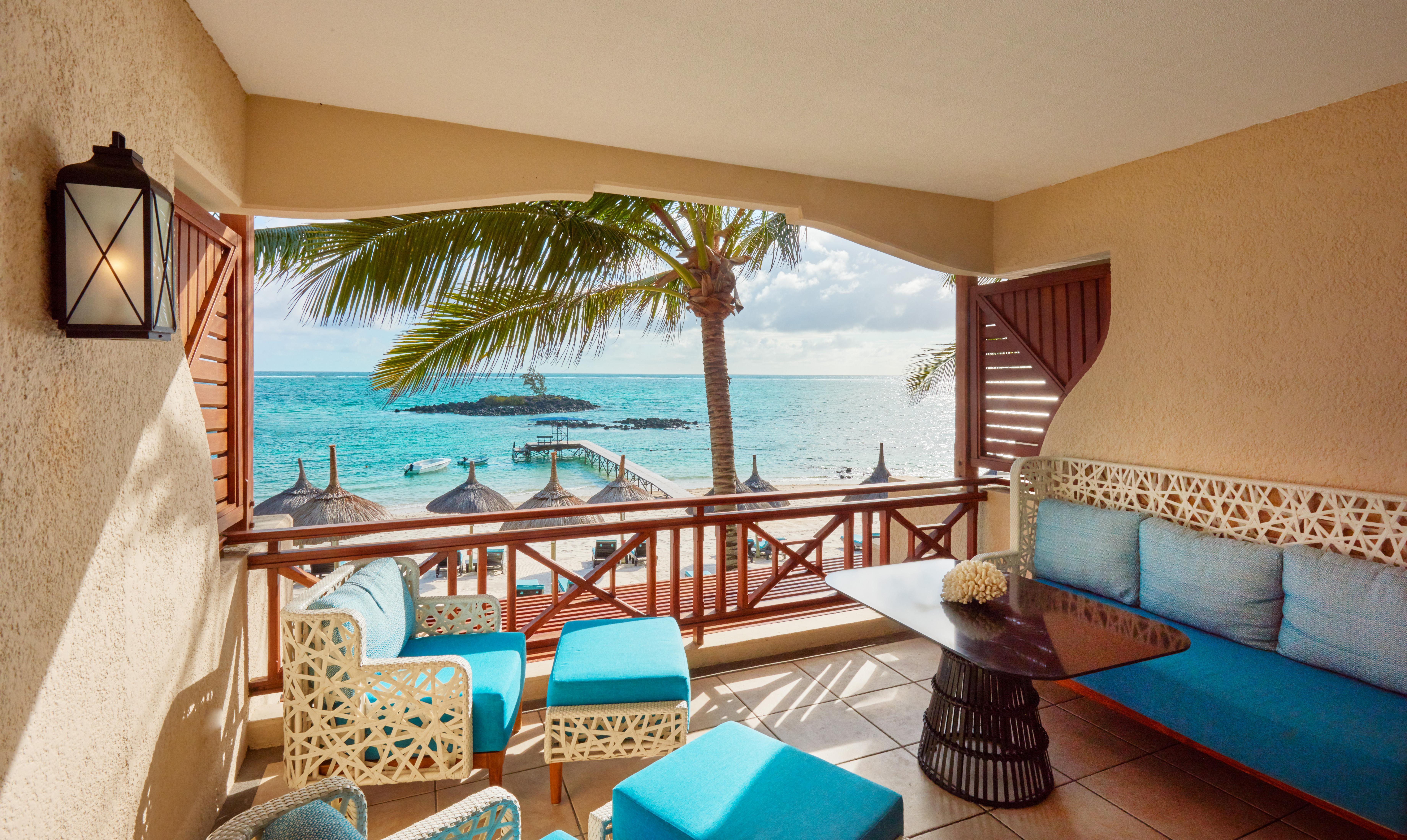 Constance Belle Mare Plage Экстерьер фото A view of the beach from a suite at the resort