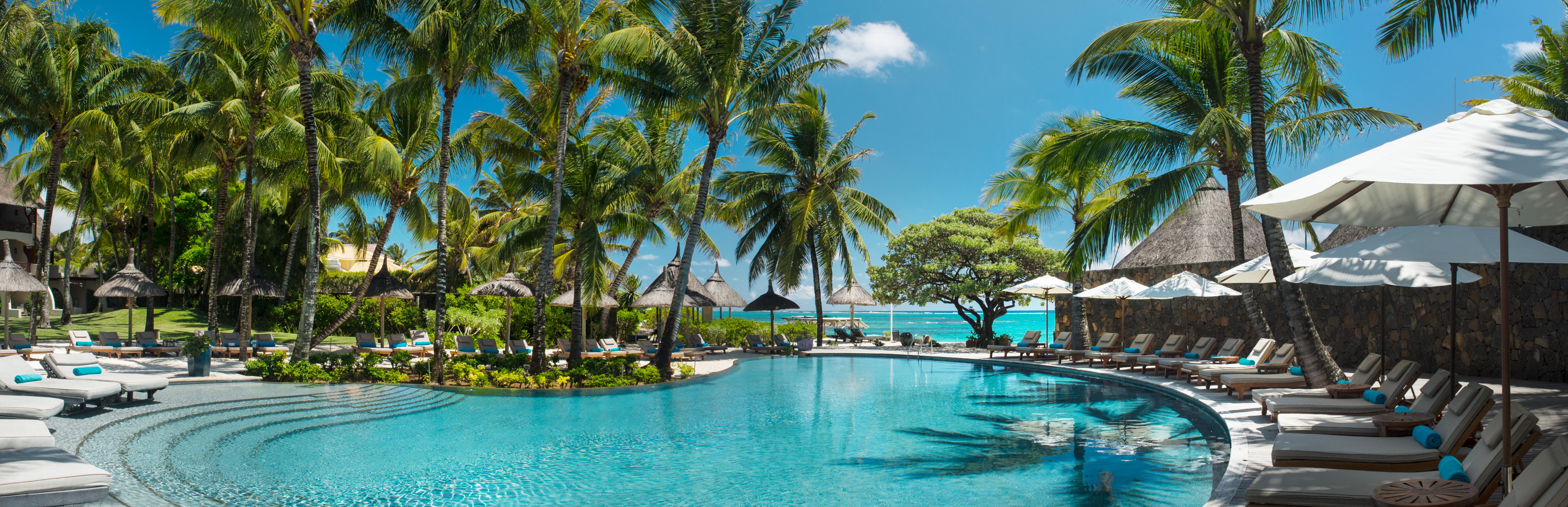 Constance Belle Mare Plage Экстерьер фото The pool at the Four Seasons Resort Bora Bora