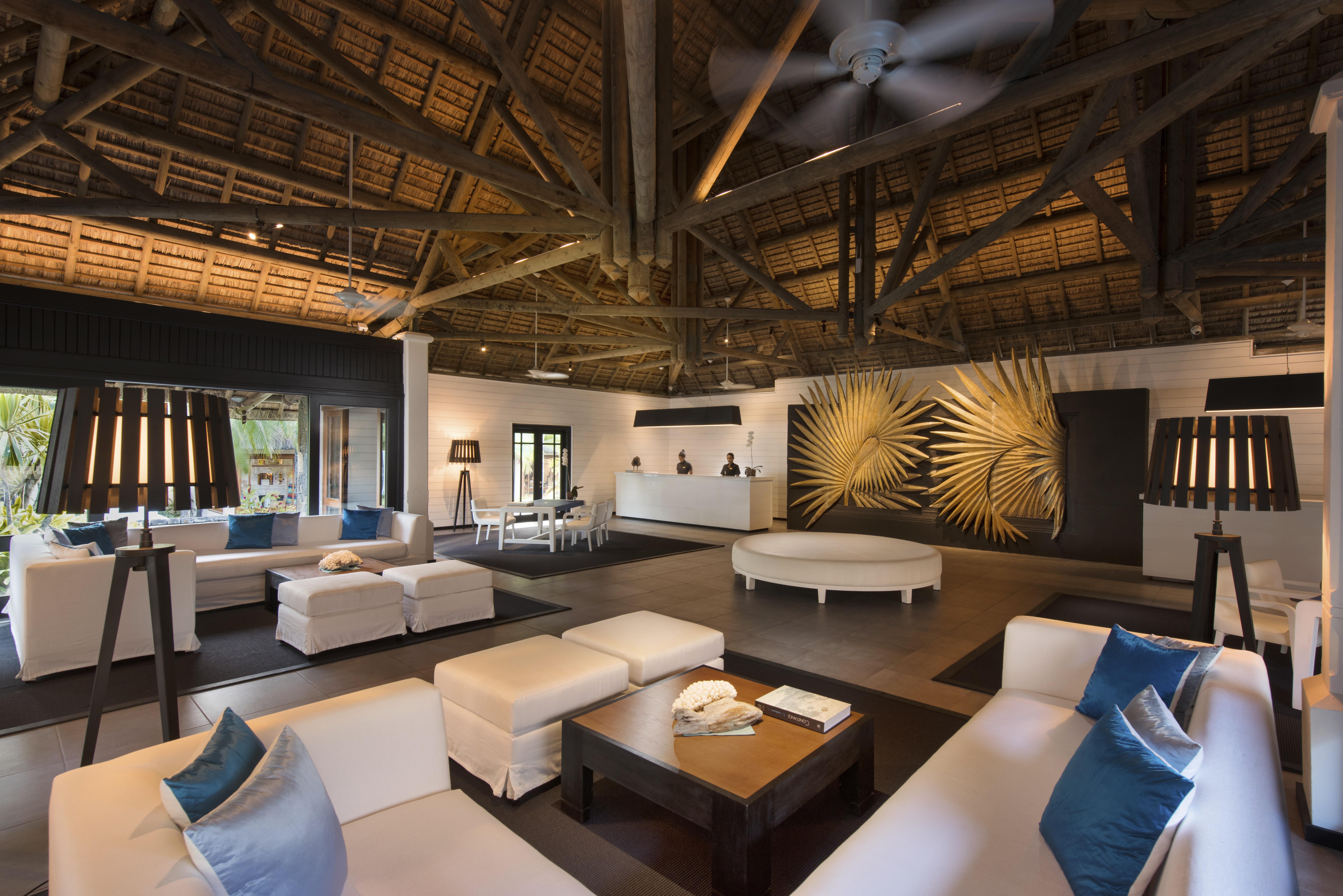 Constance Belle Mare Plage Экстерьер фото The interior of the hotel