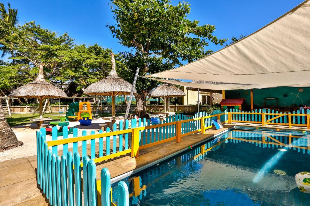 Constance Belle Mare Plage Экстерьер фото Dolphin Cove